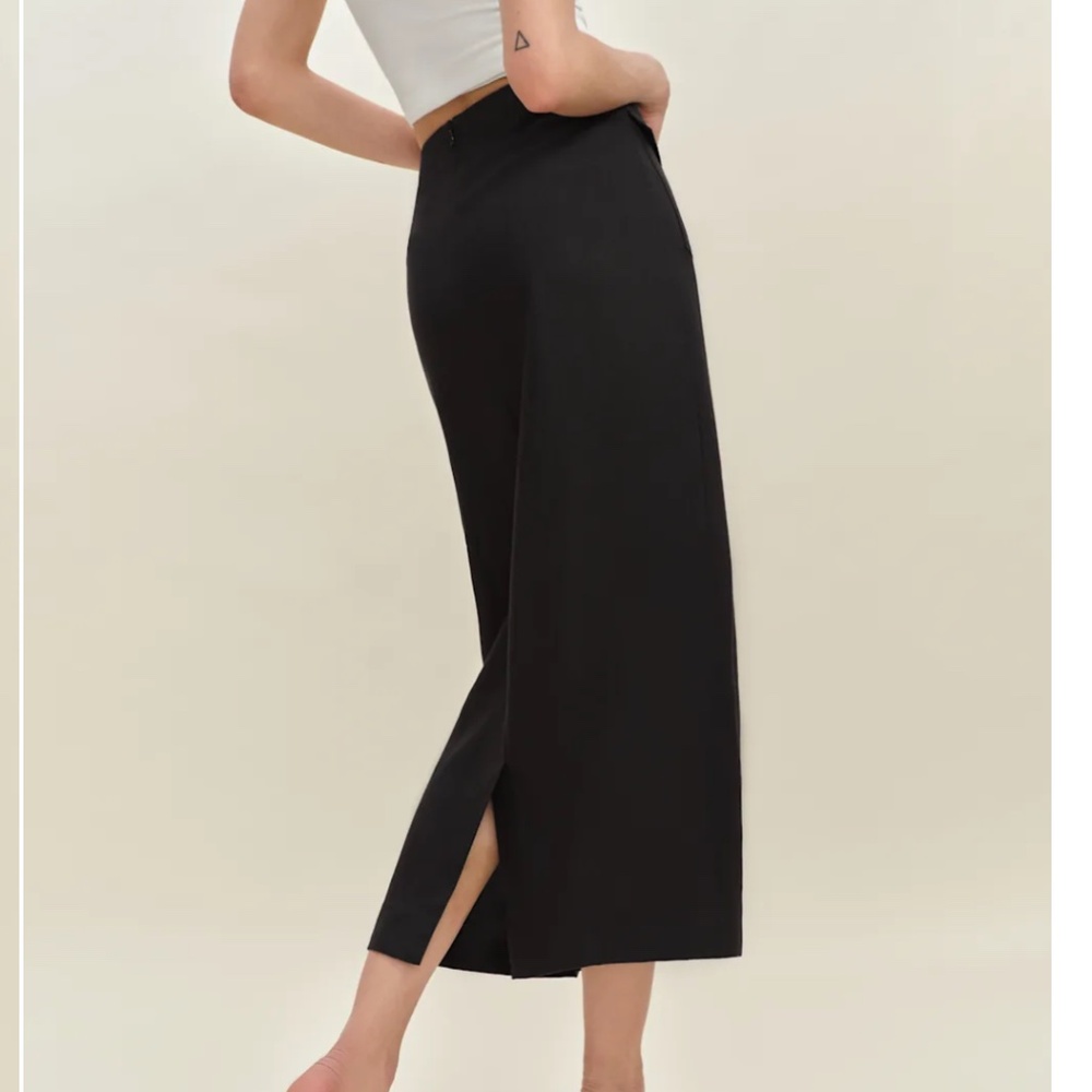 Reformation Britt Linen Skirt Black - Size 10, NWT - Picture 2 of 5